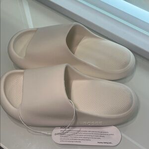 Posee Cream Slide Sandals